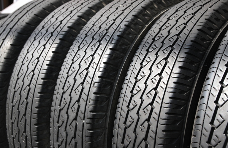 バスやトラックのパンク修理・交換もTireSupoYANADAへ